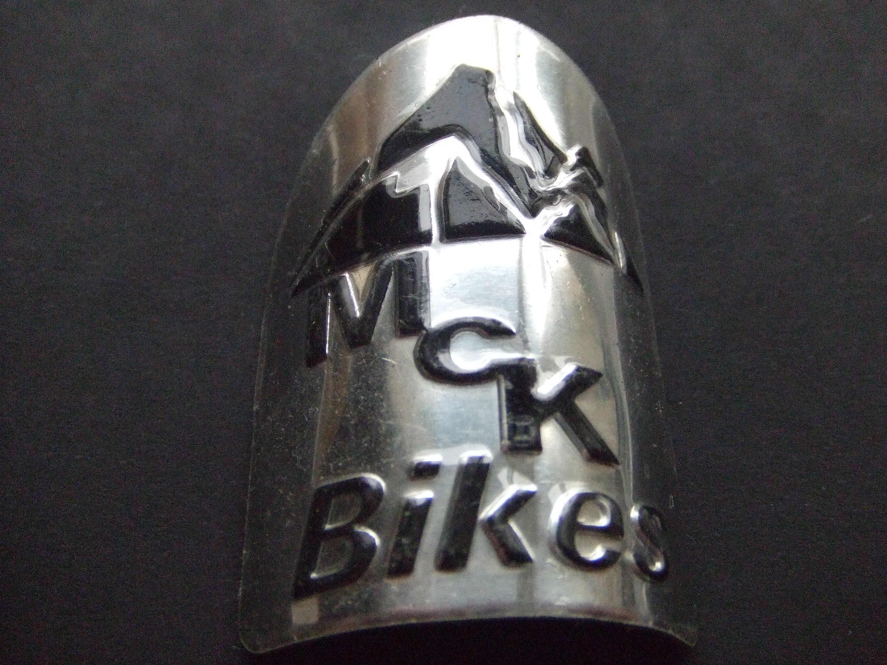 MCK Bikes zilverkleurig balhoofdplaatje